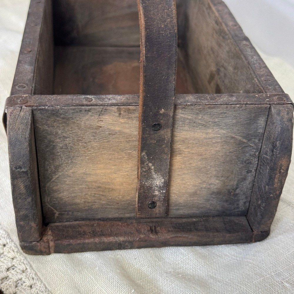 Antique Primitive Wooden Tool Caddy Rustic Garden Trug Leather Handle Iron Strap - Picture 5 of 8